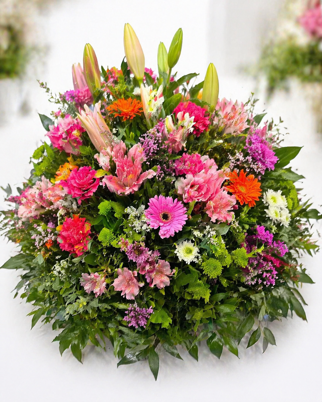 Arrangement florale élégante et arrondie