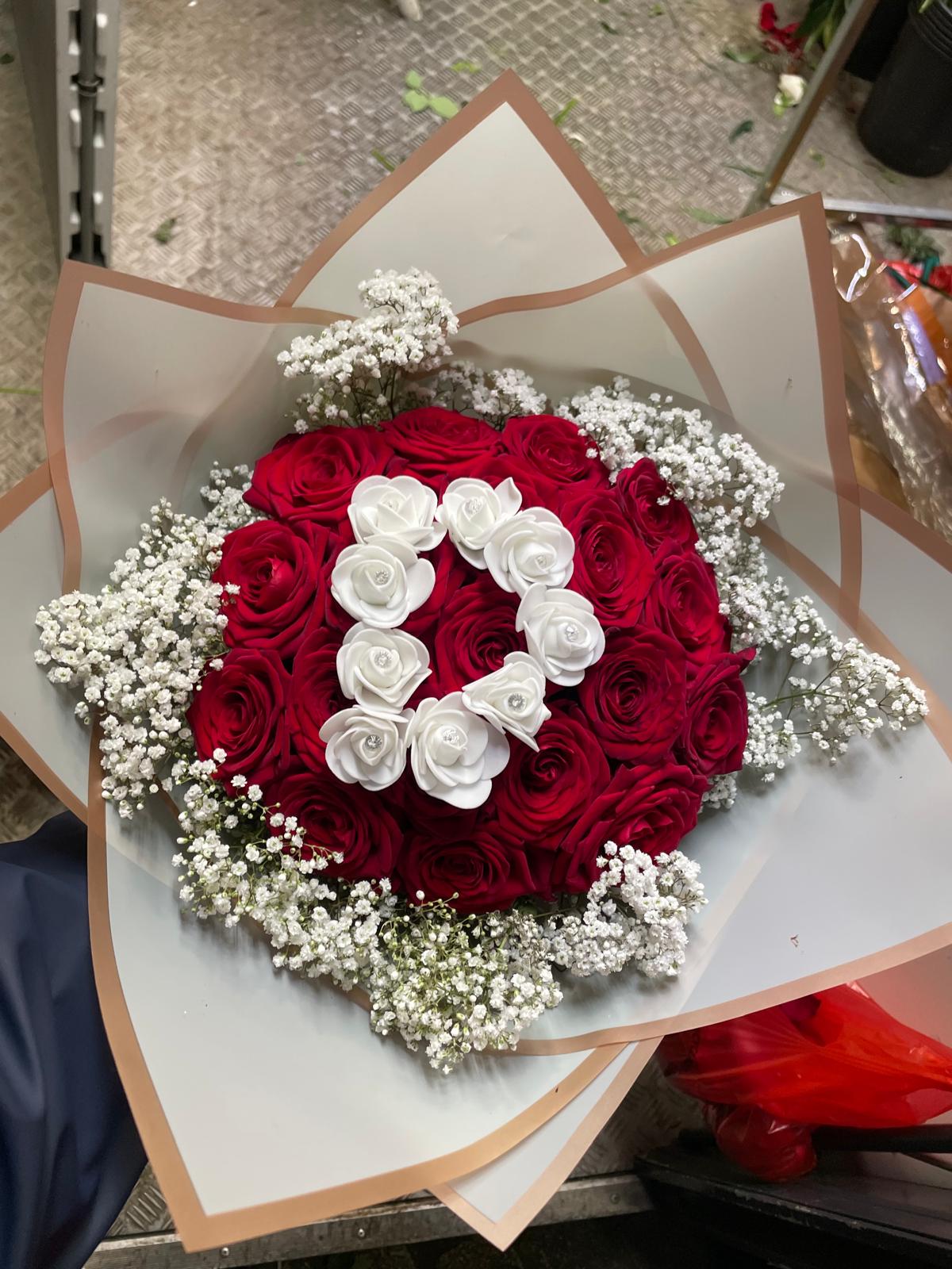 Bouquet personnalisé lettre D